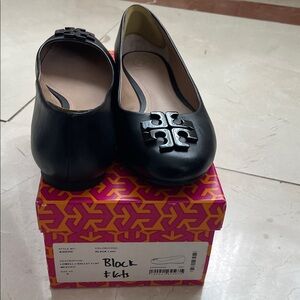 Tory Burch Black Logo Flats BRAND NEW